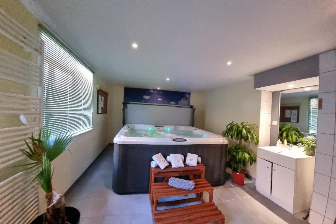 Gite Bruyere, 2 A 5 Personnes Avec Salle De Jeux Et Spa Dans La Residence Ventron Exterior photo