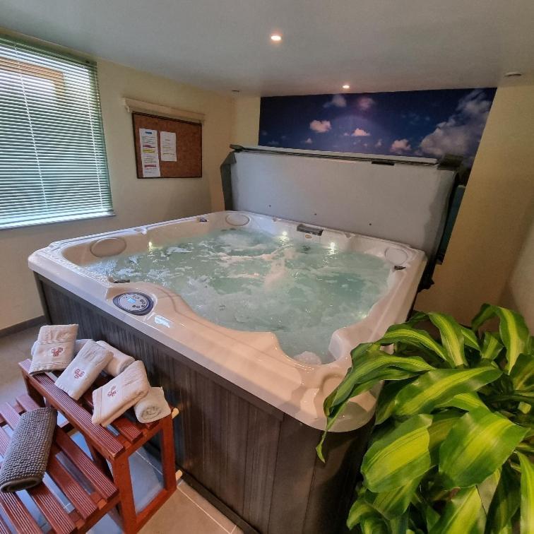 Gite Bruyere, 2 A 5 Personnes Avec Salle De Jeux Et Spa Dans La Residence Ventron Exterior photo